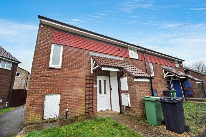 3 Bedroom End Of Terrace House For Sale In Dankworth Road, Basingstoke, Hampshire, RG22