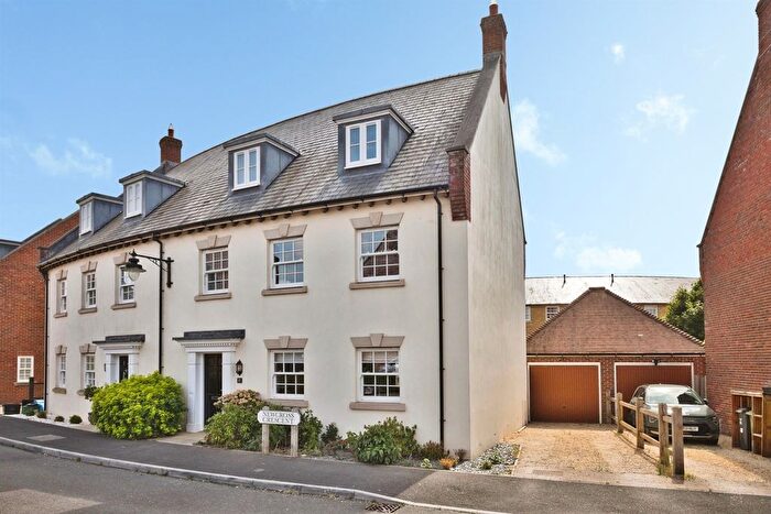 4 Bedroom Semi Detached House For Sale In Newcross Crescent, Yeovil, BA21