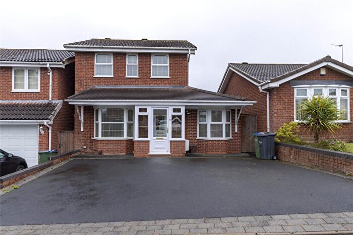 3 Bedroom Detached House To Rent In Sandringham Drive, Rowley Regis, West Midlands, B65