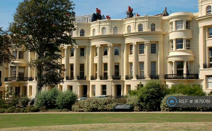 3 Bedroom Flat To Rent In Brunswick Square, Hove, BN3