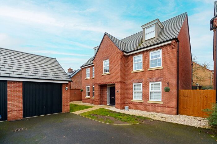 5 Bedroom Detached House For Sale In Kingfisher Road, Thrapston, NN14