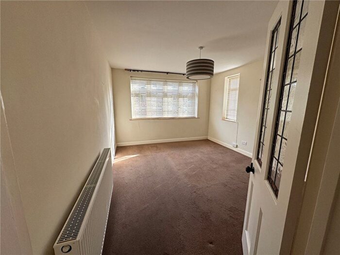 2 Bedroom Flat To Rent In Bootham Crescent, York, North Yorkshire, YO30