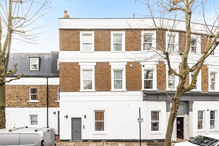 2 Bedroom Flat To Rent In Alma Grove, London, SE1