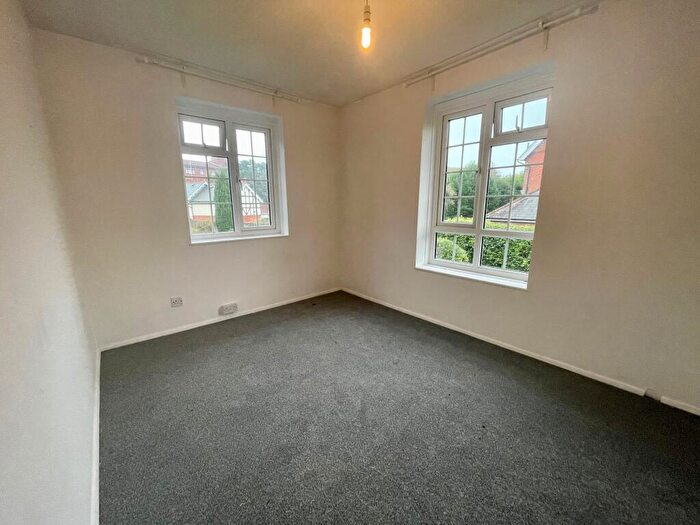 2 Bedroom Apartment To Rent In Tudor Court, Cavendish Place, BH1