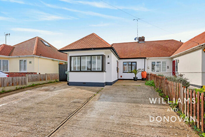 2 Bedroom Semi-Detached Bungalow For Sale In Blenheim Park Close, Leigh-on-sea, SS9