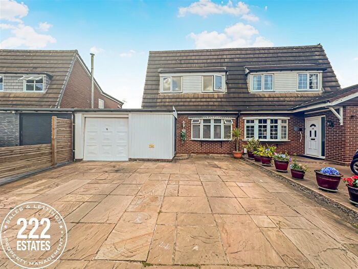 4 Bedroom Semi-Detached House To Rent In Sheerwater Close, Padgate, Warrington, WA1