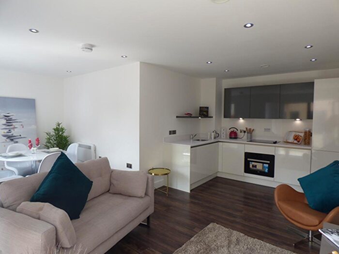 1 Bedroom Apartment To Rent In Regency Place, Birmingham, B1