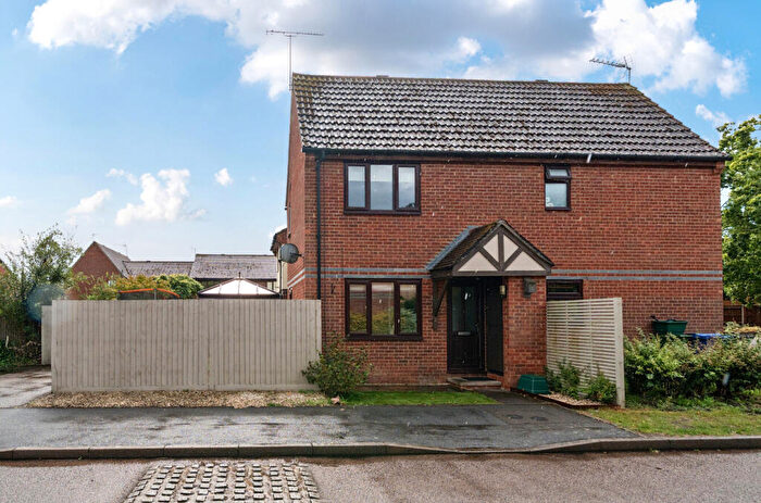 1 Bedroom House To Rent In Swaledale Gardens, Fleet, Hampshire, GU51