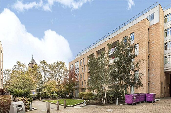 2 Bedroom Apartment To Rent In Salton Square, London, E14