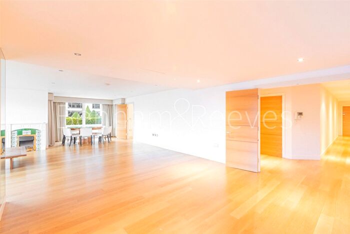 3 Bedroom Flat To Rent In Lensbury Avenue, London, SW6