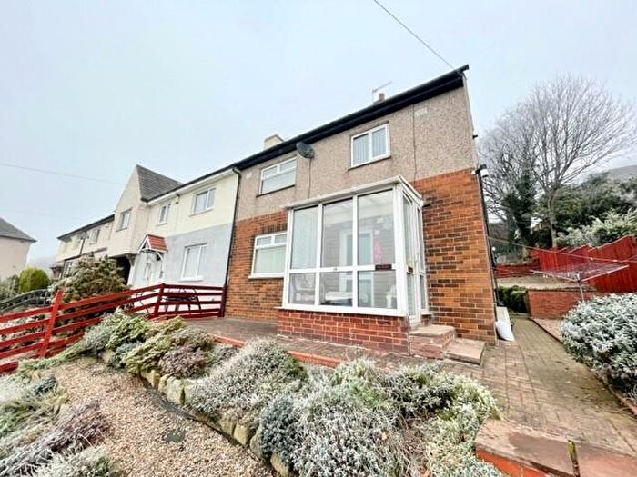 3 Bedroom Town House For Sale In Willowfield Crescent, Willowfield, Halifax, HX2