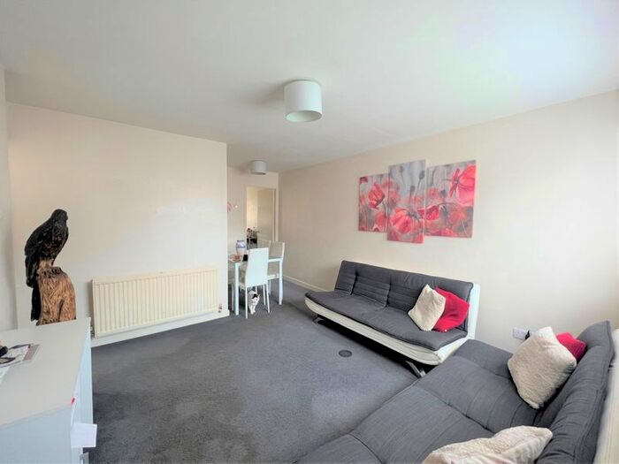 1 Bedroom Flat To Rent In Sellwood Drive, Barnet, EN5