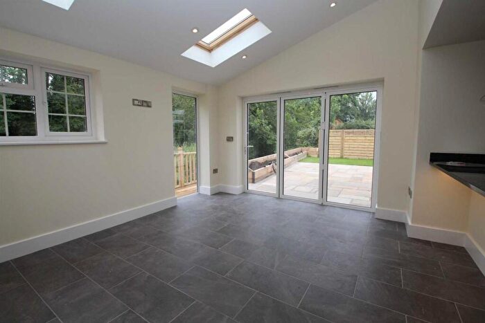 3 Bedroom House To Rent In Two Waters Road, Hemel Hempstead, HP3