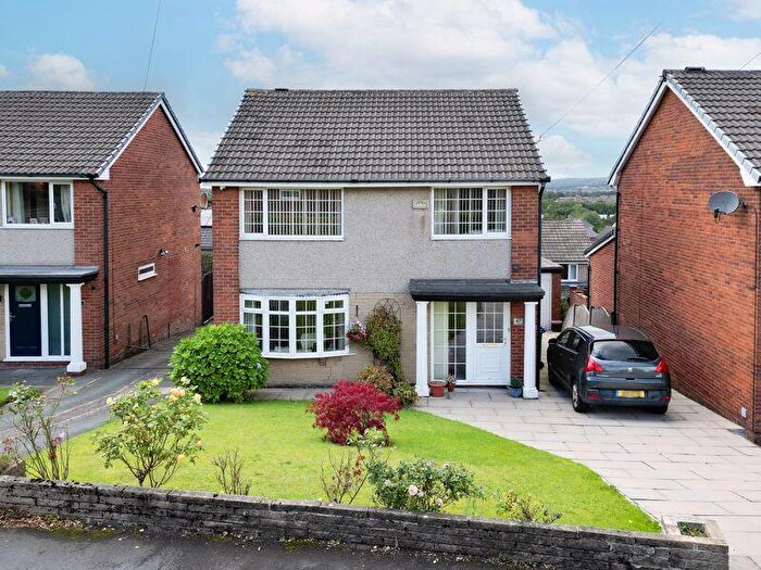 4 Bedroom Detached House For Sale In Croft Head Drive, Milnrow, OL16