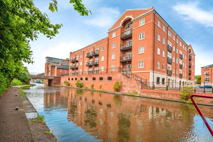 2 Bedroom Flat For Sale In Mill Street, Worcester, WR1