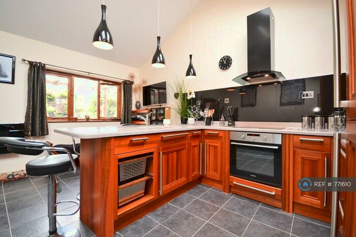 1 Bedroom Bungalow To Rent In Hillway Road, Isle Of Wight, PO35