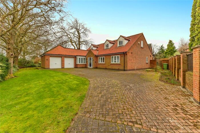 3 Bedroom Bungalow For Sale In Yarm Road, Hilton, Yarm, Durham, TS15