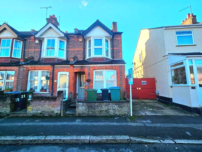 3 Bedroom End Of Terrace House To Rent In Gammons Lane, Watford, WD24