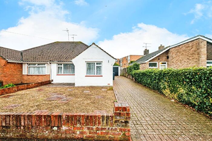 2 Bedroom Semi-Detached Bungalow For Sale In Muirfield Road, Worthing, BN13