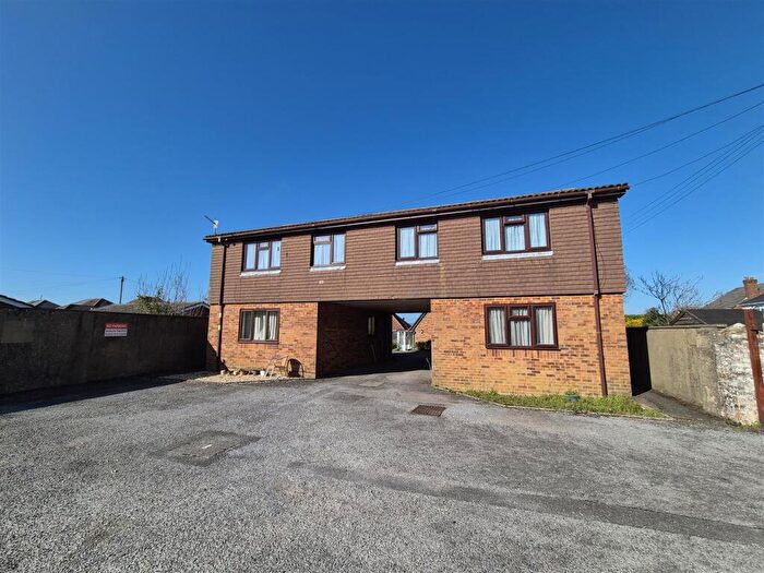 1 Bedroom Flat For Sale In Cranbrook Road, Poole, BH12