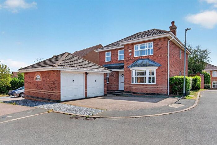 4 Bedroom Detached House For Sale In Wilkie Close, Kettering, NN15