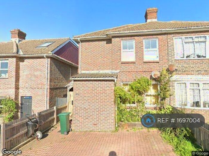 3 Bedroom Semi-Detached House To Rent In Firle Road, Brighton, BN2