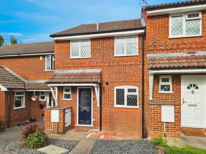 3 Bedroom Terraced House To Rent In Albert Road, Bagshot, GU19