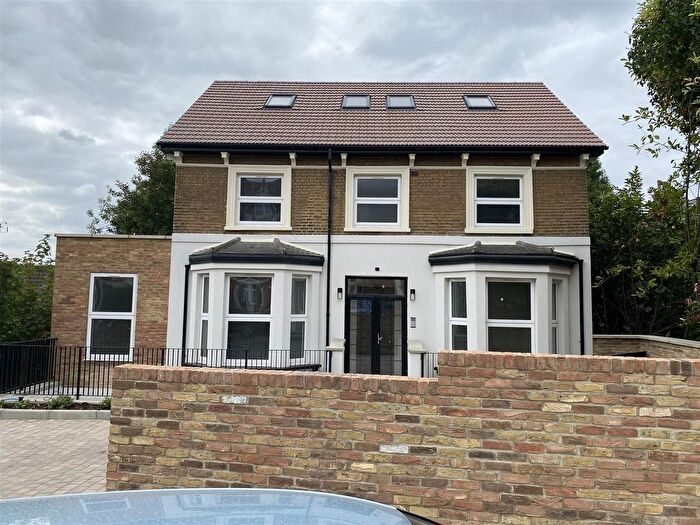 1 Bedroom Flat To Rent In Anerley Hill, London, SE19