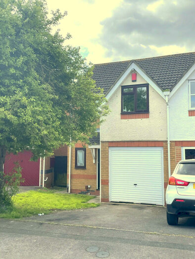 3 Bedroom Semi-Detached House To Rent In Copse Avenue, Swindon, Wiltshire, SN1