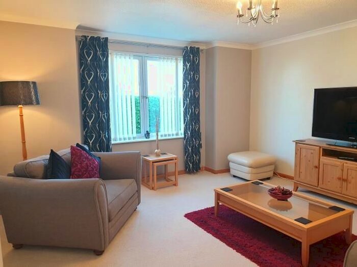 2 Bedroom Flat To Rent In Hilton Heights, Woodside, Aberdeen AB24