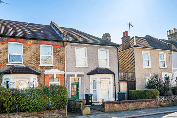 3 Bedroom End Of Terrace House For Sale In Sandhurst Road, London, SE6