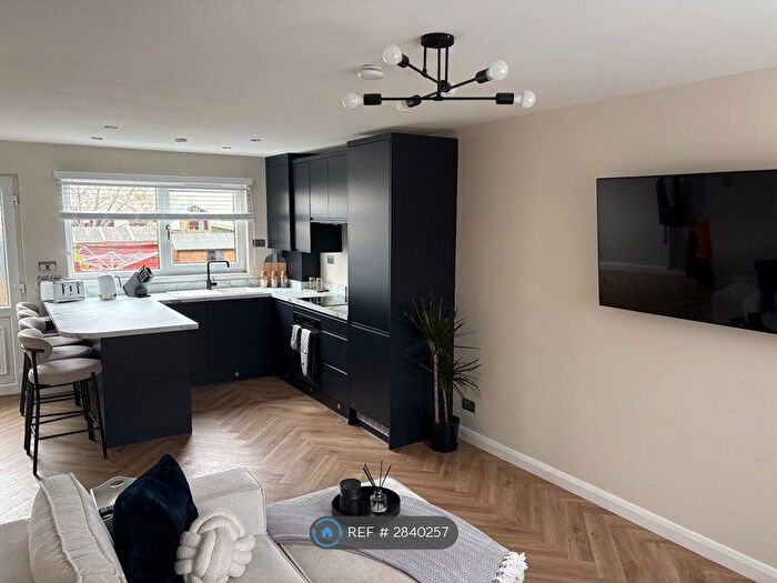 2 Bedroom Terraced House To Rent In Locherburn Place, Houston, PA6