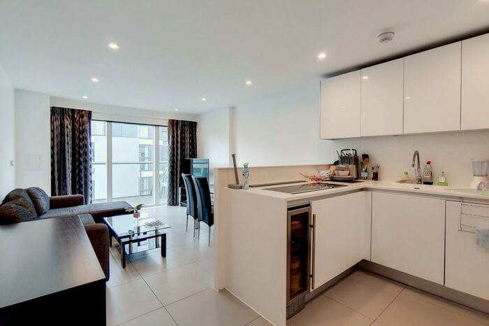 1 Bedroom Apartment To Rent In Dance Square, Clerkenwell, London, EC1V
