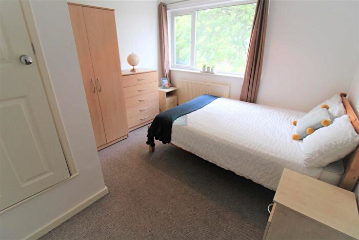 1 Bedroom Semi Detached House To Rent In Greetwell Place - Professional House Share, LN2