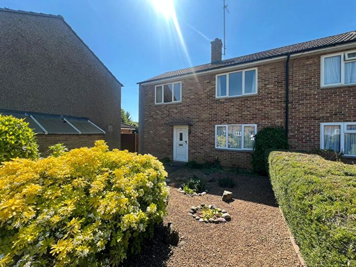 3 Bedroom Semi-Detached House For Sale In Long Furlong, Stone, Aylesbury, HP17