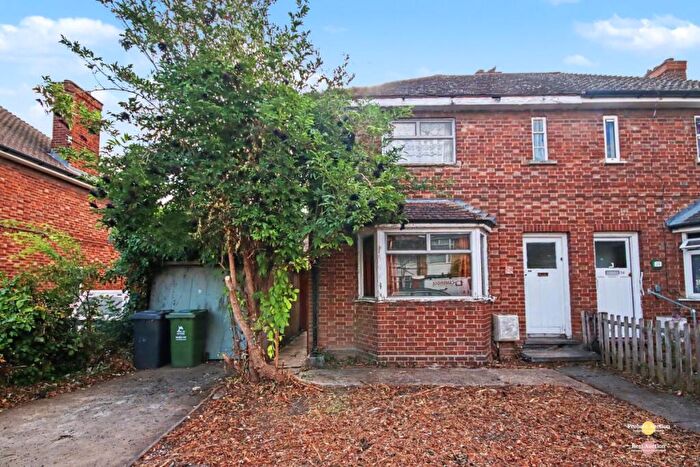 3 Bedroom Semi Detached House For Sale In Cromwell Road, Cambridge, Cambridgeshire, CB1