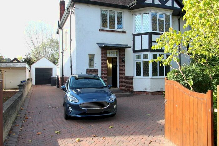 4 Bedroom Semi-Detached House To Rent In Bents Road, Sheffield, S11