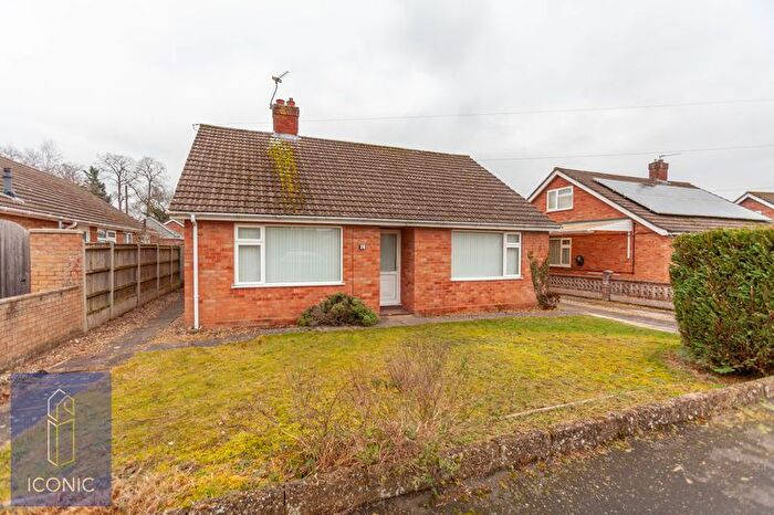 3 Bedroom Detached Bungalow To Rent In Rossons Road, Taverham, Norwich, NR8