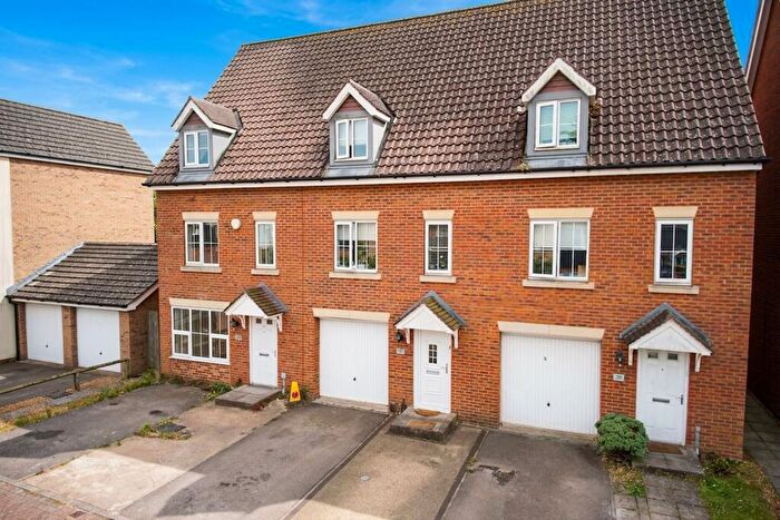 3 Bedroom Terraced House For Sale In Whistlefish Court, Earlham Rise, Norwich, NR5