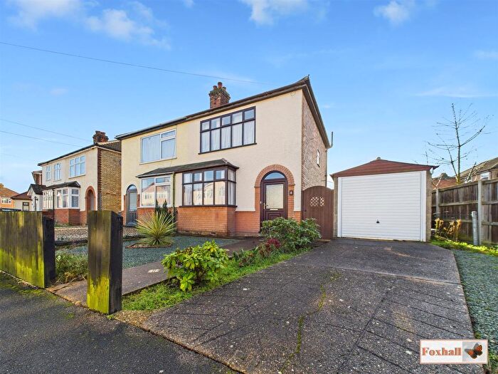 3 Bedroom Semi Detached House For Sale In Bernard Crescent, Ipswich, IP3