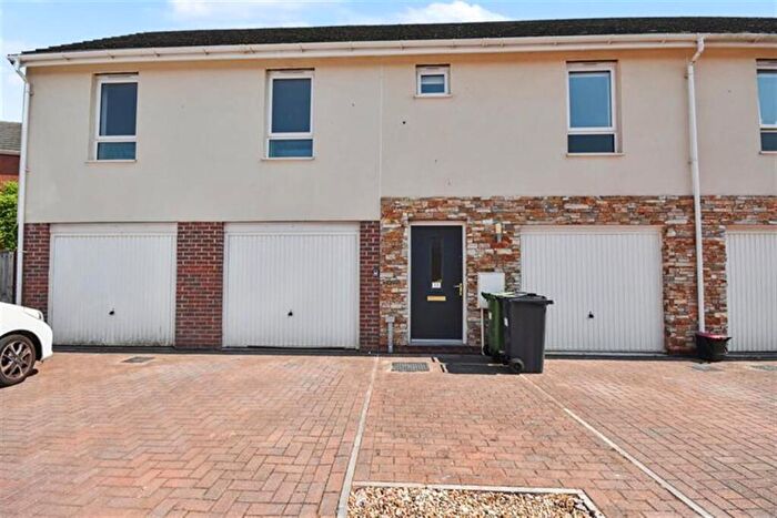 2 Bedroom Semi Detached House To Rent In Bedroom Semi Detached Coach House In Battle Abbey Way, Exeter, EX1