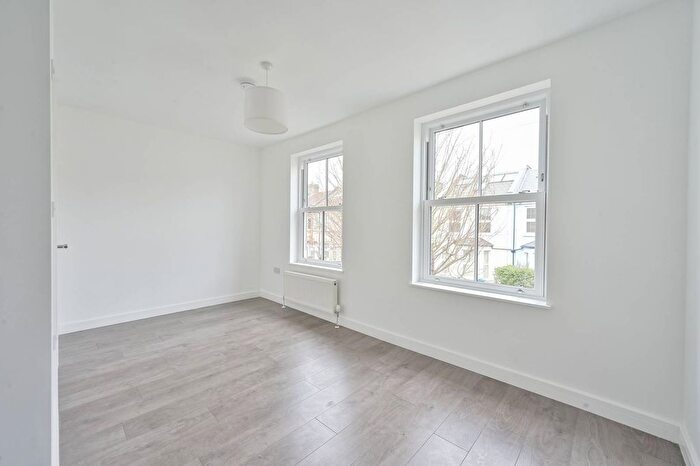 6 Bedroom Semi-Detached House To Rent In Norman Road, Colliers Wood, London, SW19