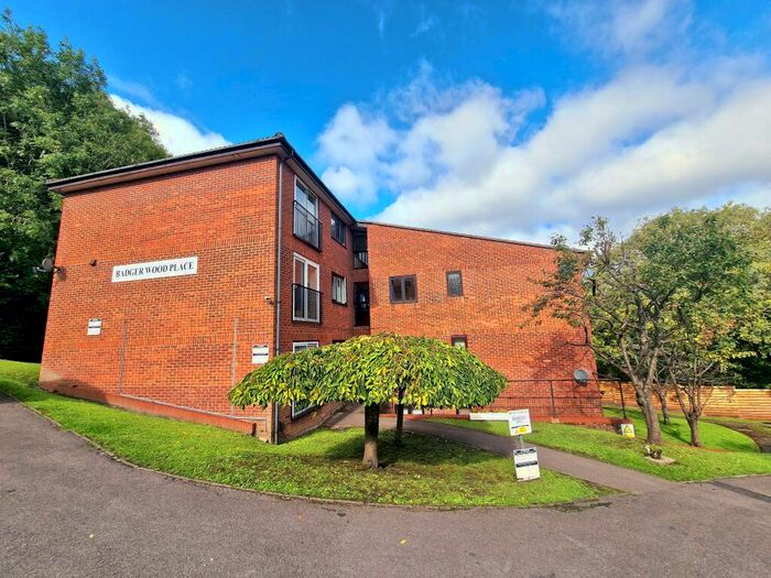 2 Bedroom Flat To Rent In Woodmill Lane, Bitterne Park, SO18