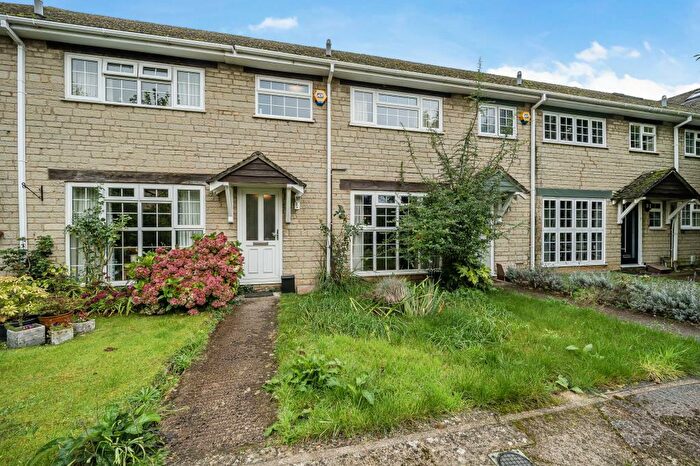 3 Bedroom Terraced House To Rent In Kirtlington, Oxfordshire, OX5