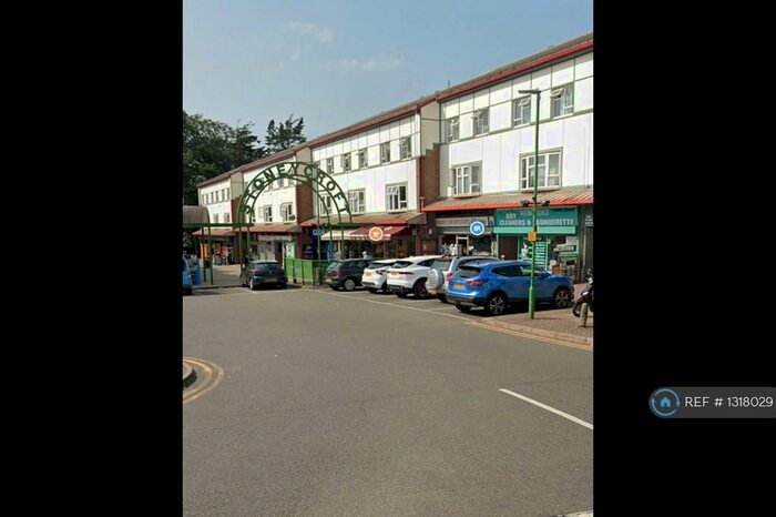 3 Bedroom Maisonette To Rent In Stoneycroft, Hemel Hempstead, HP1