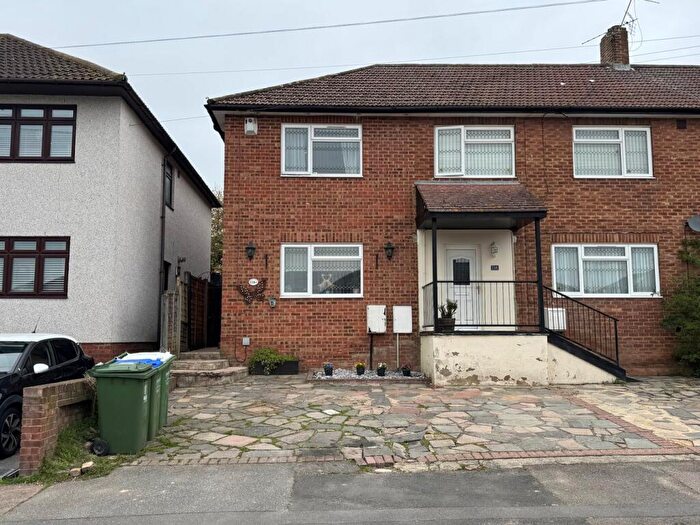 2 Bedroom End Of Terrace House For Sale In Maylands Drive, Sidcup, DA14