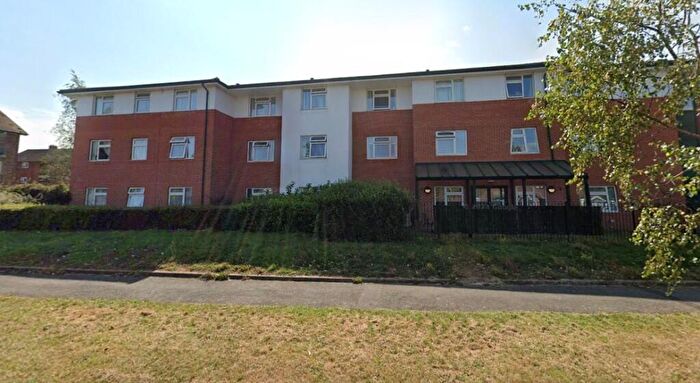 1 Bedroom Flat To Rent In Whipperley Ring, Luton, Bedfordshire, LU1