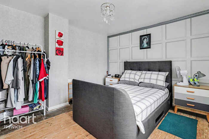 3 Bedroom End Of Terrace House For Sale In Coltsfoot Road, Ipswich, IP2