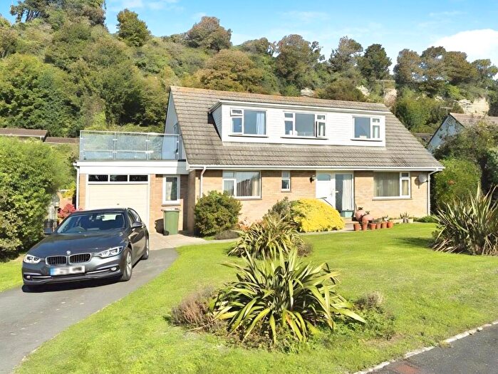 3 Bedroom Bungalow For Sale In Twining Road, St. Lawrence, Ventnor, PO38