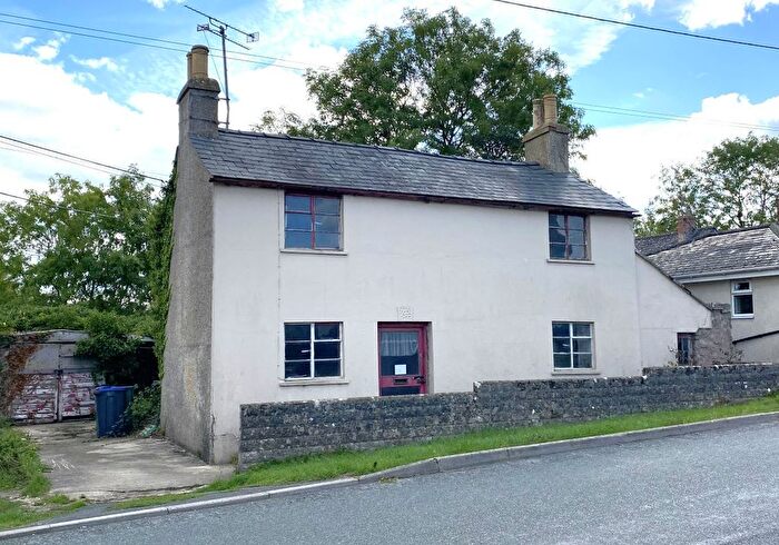 2 Bedroom Semi-Detached House For Sale In Common Hill, Cricklade, Swindon, Wiltshire, SN6